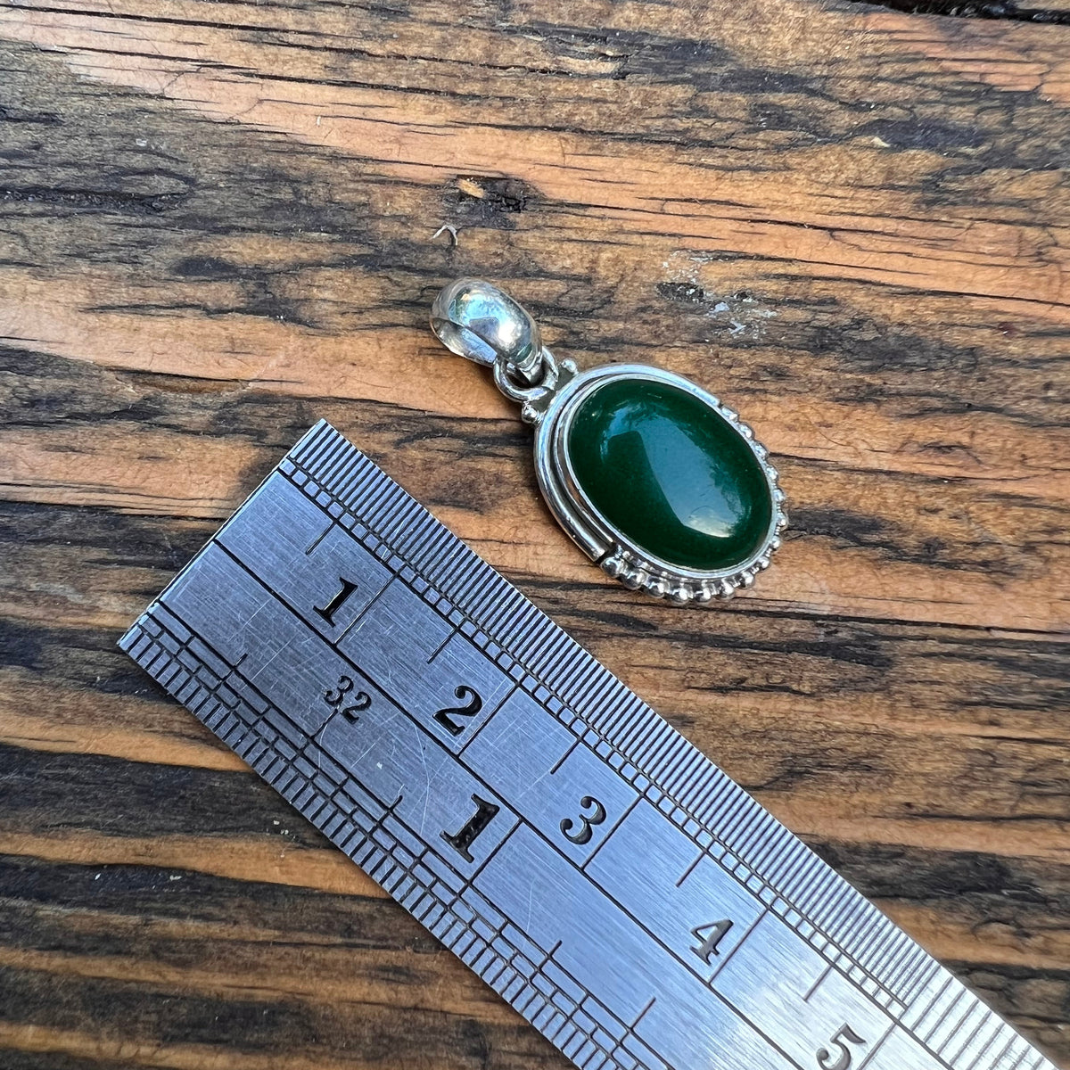 Green Onyx Oval Dot Silver Necklace
