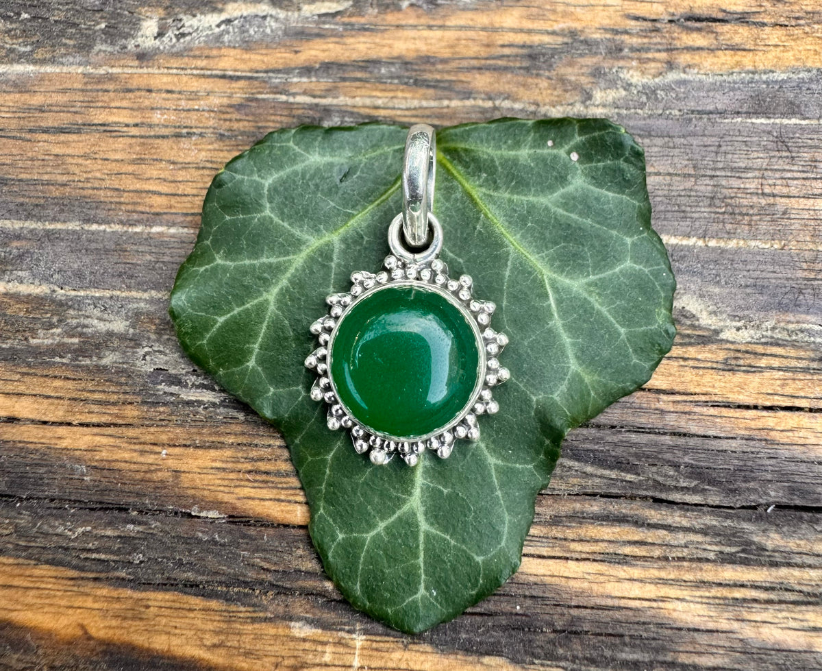 Green Onyx Sunburst  Necklace