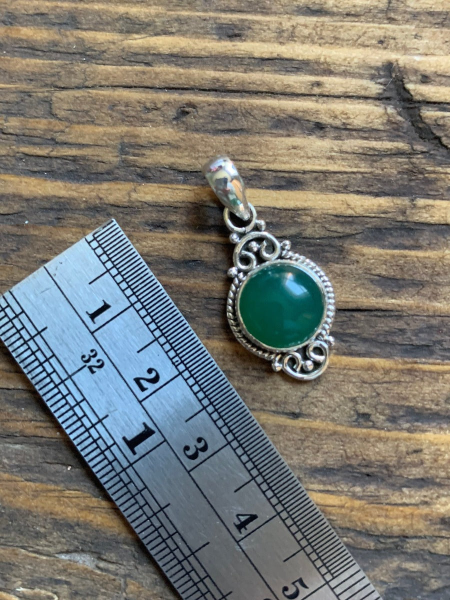 Green Onyx Dainty Elegant Flower Pendant Necklace by Springwaves