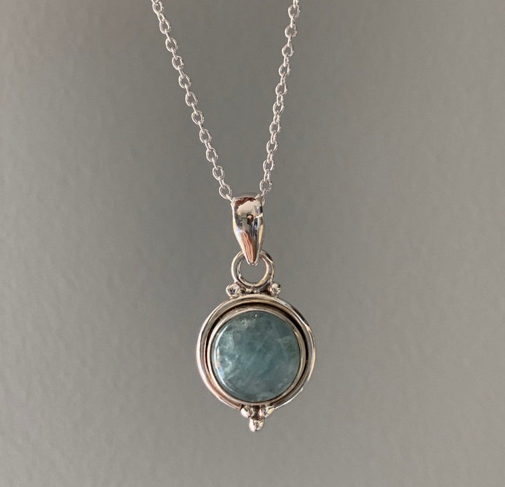 Dainty Round Aquamarine Pendant Necklace