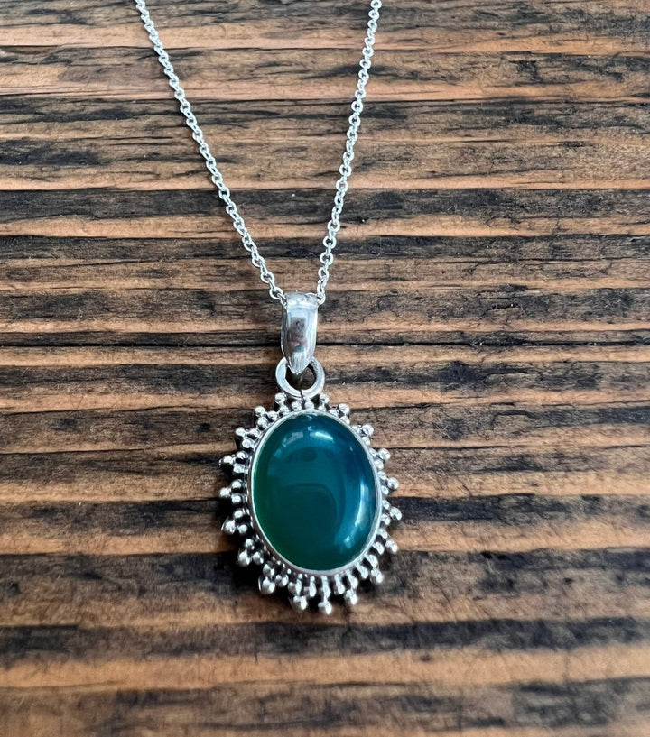 Green Onyx Sunburst Oval Necklace