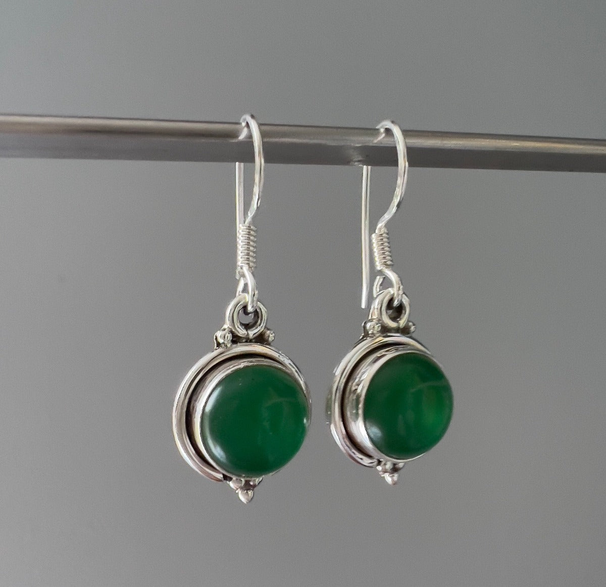 Green Onyx Silver Circle Drop Earrings by Springwaves